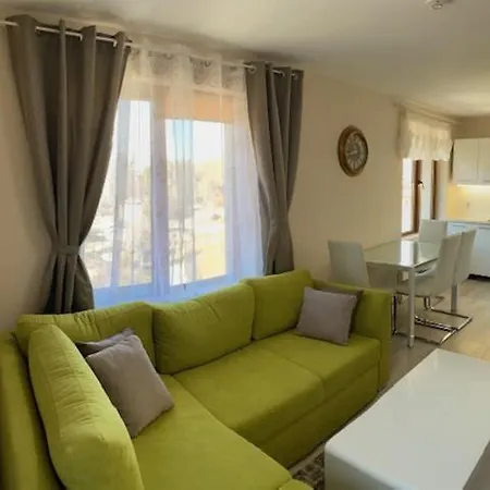 Apartment 2 Bed 2 Bath, 4 Min Walk To Slope, Predela2,